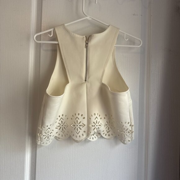 Lovers + Friends scallop tank top - Picture 4 of 5